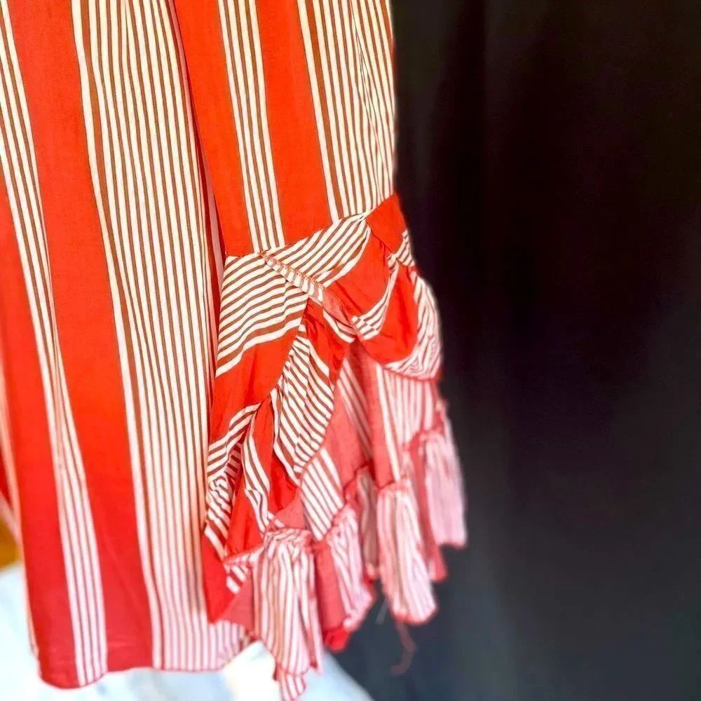 Off Shoulder Blouse - Picture 3 of 7